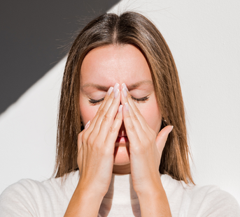 Managing Congested Sinuses During Menopause: A Lesser-Known Symptom