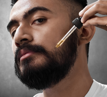 Why Are More Men Turning to Castor Oil for Grooming?